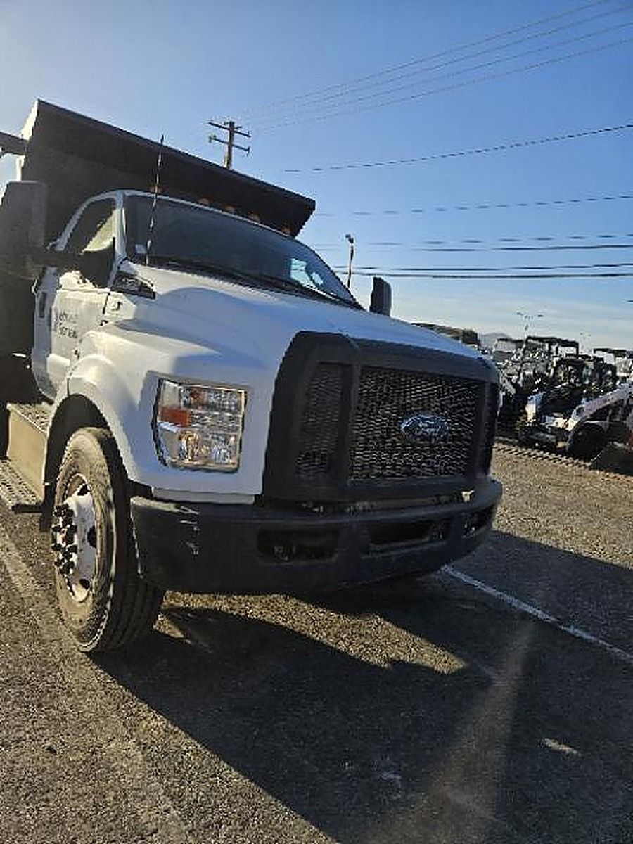 FORD F-750 GAS photo 8