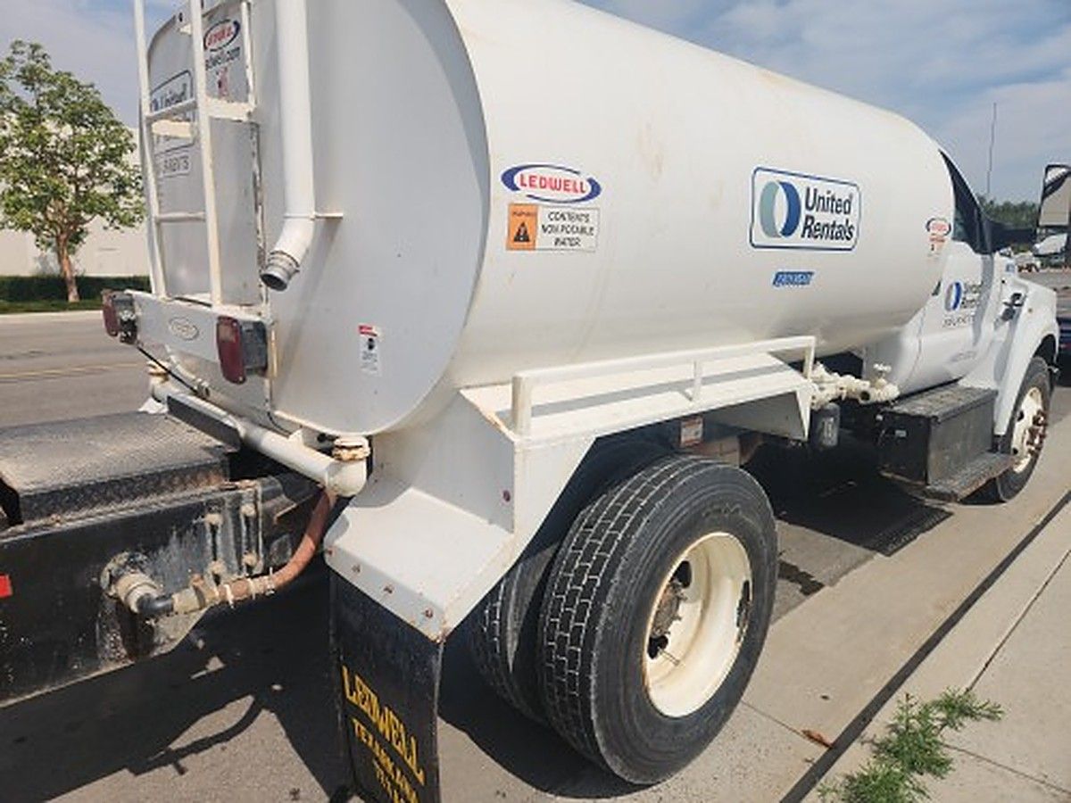 FORD F-750 GAS photo 4