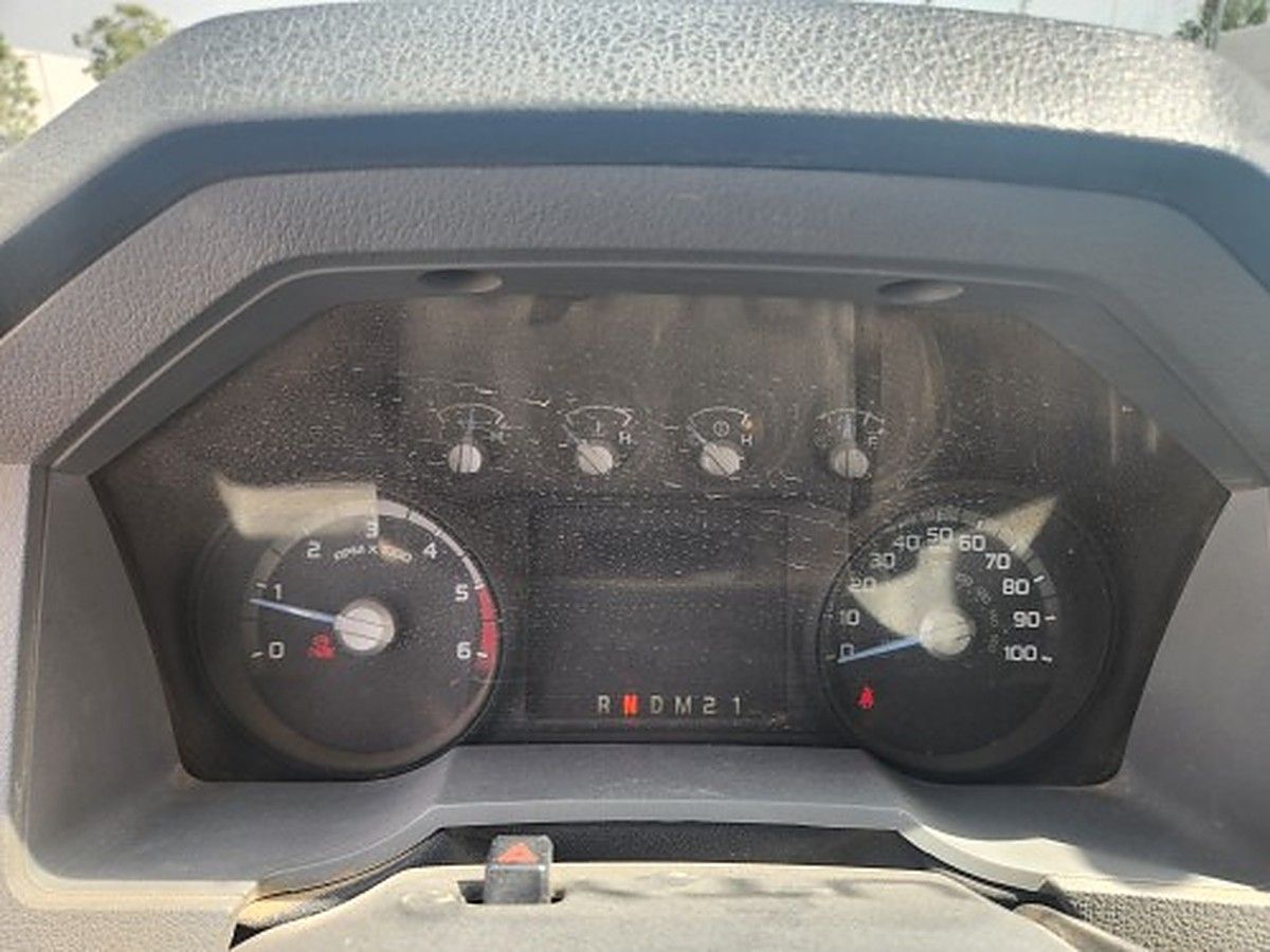 FORD F-750 GAS photo 8