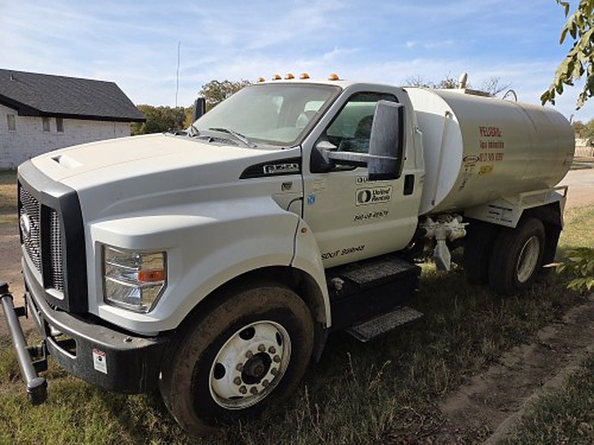 2019 FORD F-750 GAS for sale in Las Vegas, NV