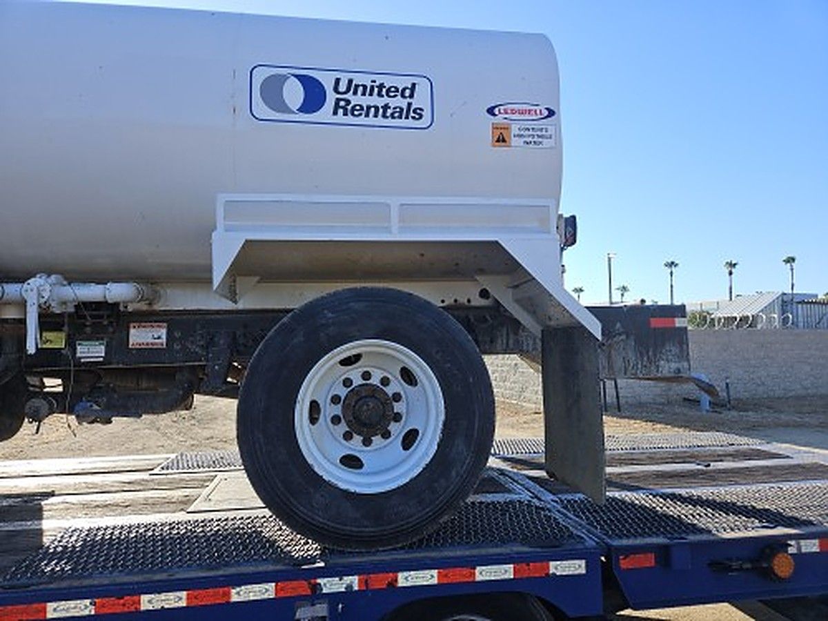 FORD F-750 photo 4