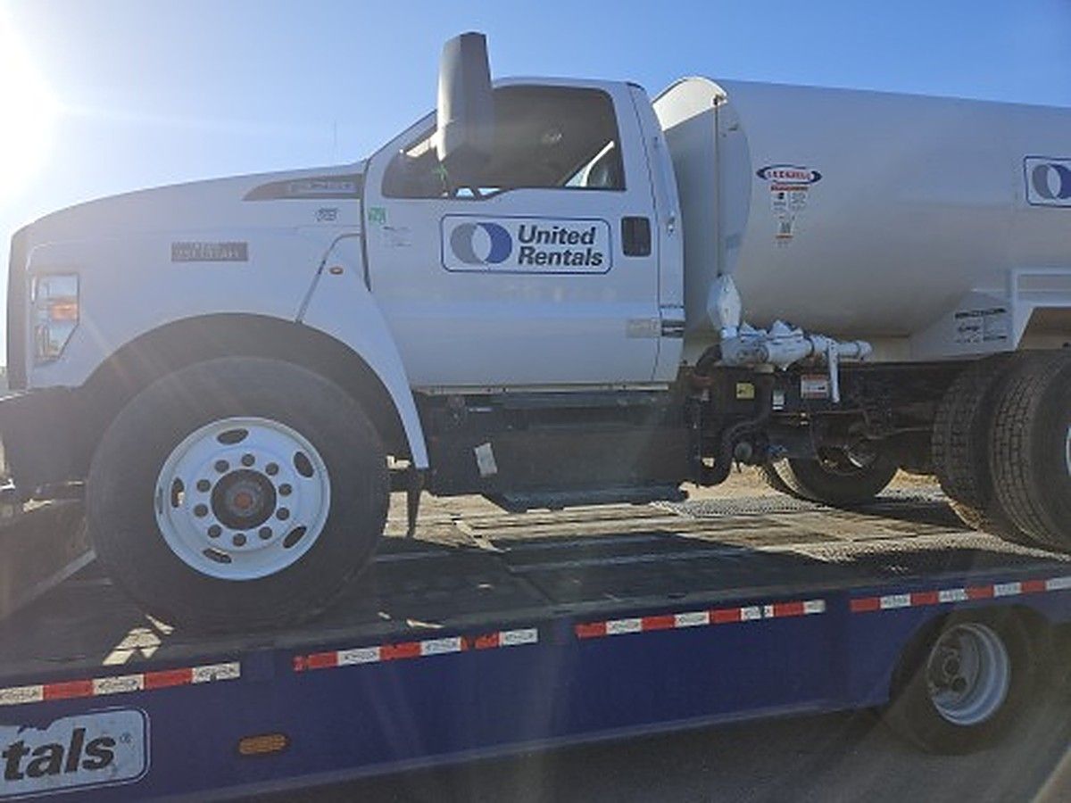 FORD F-750 photo 5