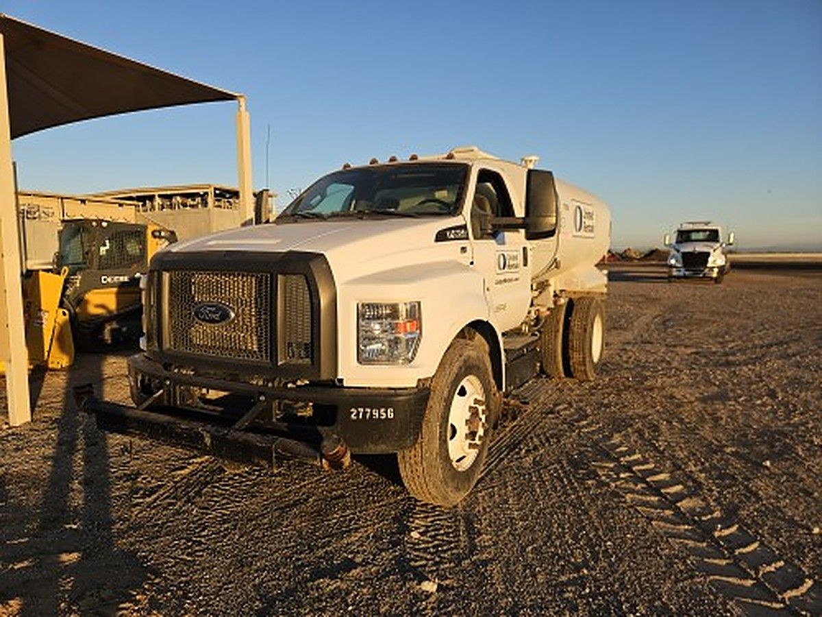 FORD F-750 photo 5