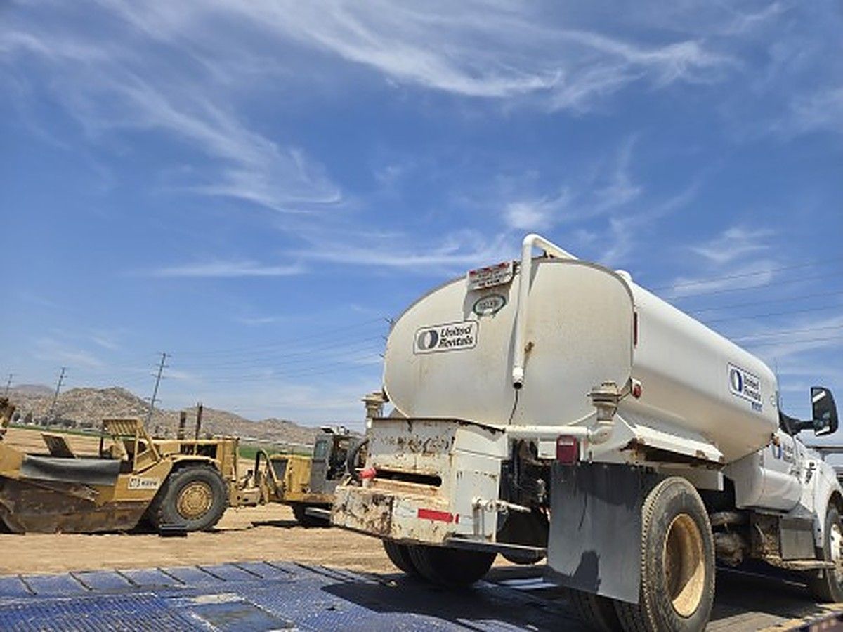 FORD F-750 WATER photo 5