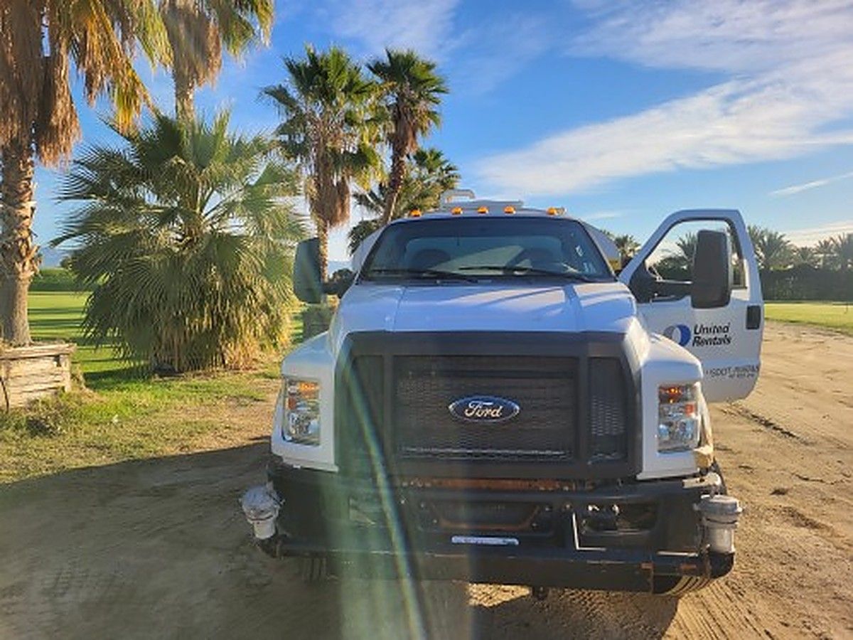 FORD F-750 WATER photo 4