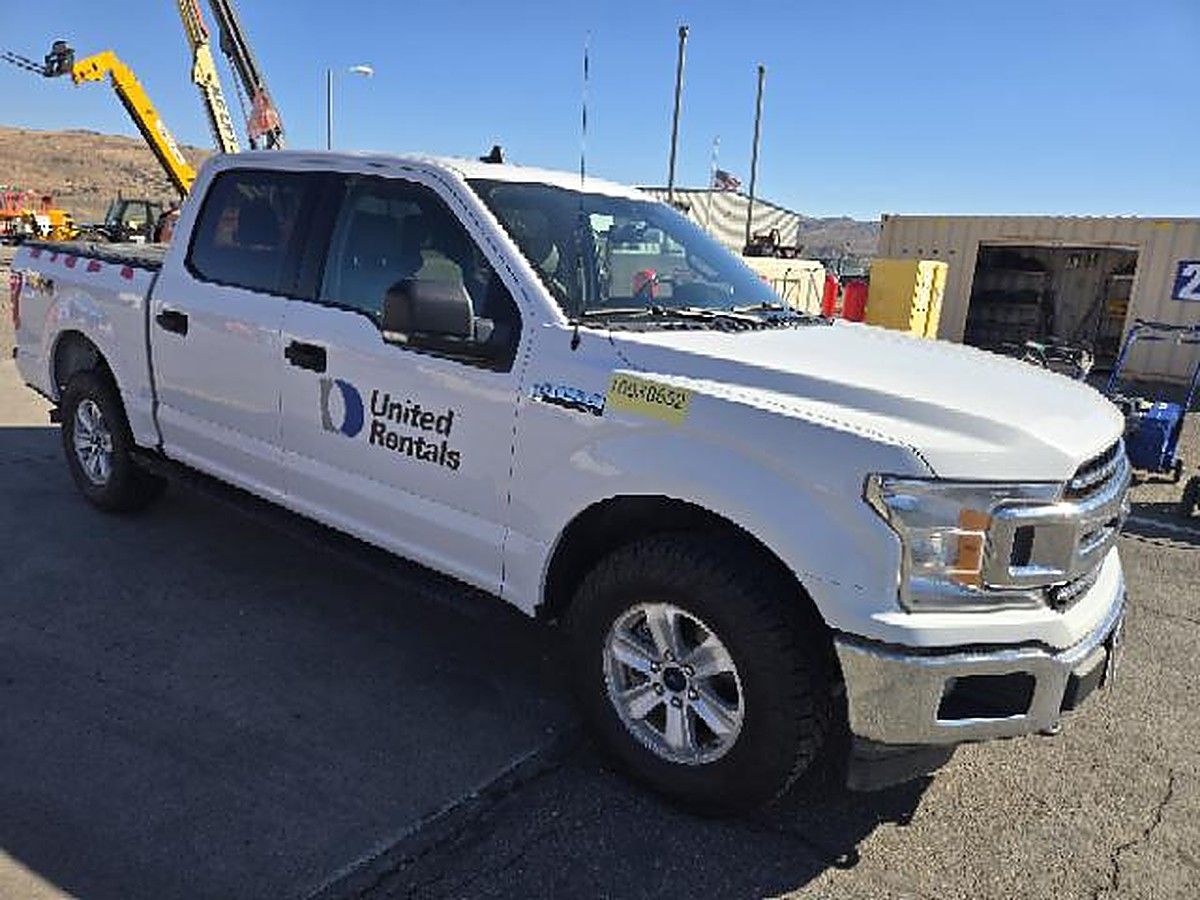 FORD F150CREWXLTG4WD photo 2