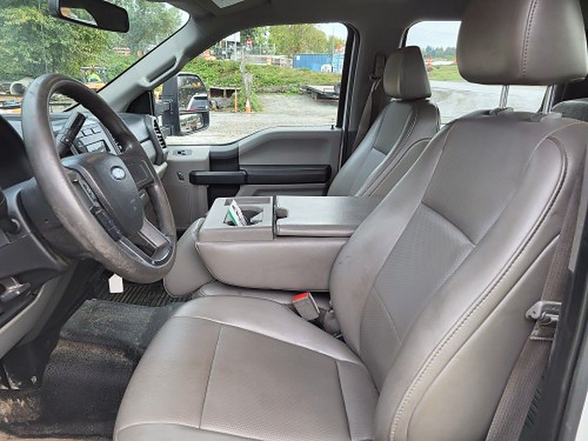 FORD F250CREWXLG4WD photo 4