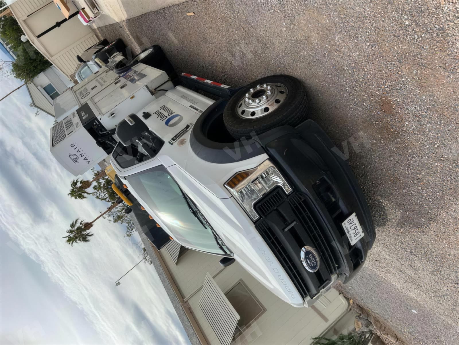 2019 Ford F550REGXLD4WD TRUCK WITH SERVICE BODY > 1 TON photo 3