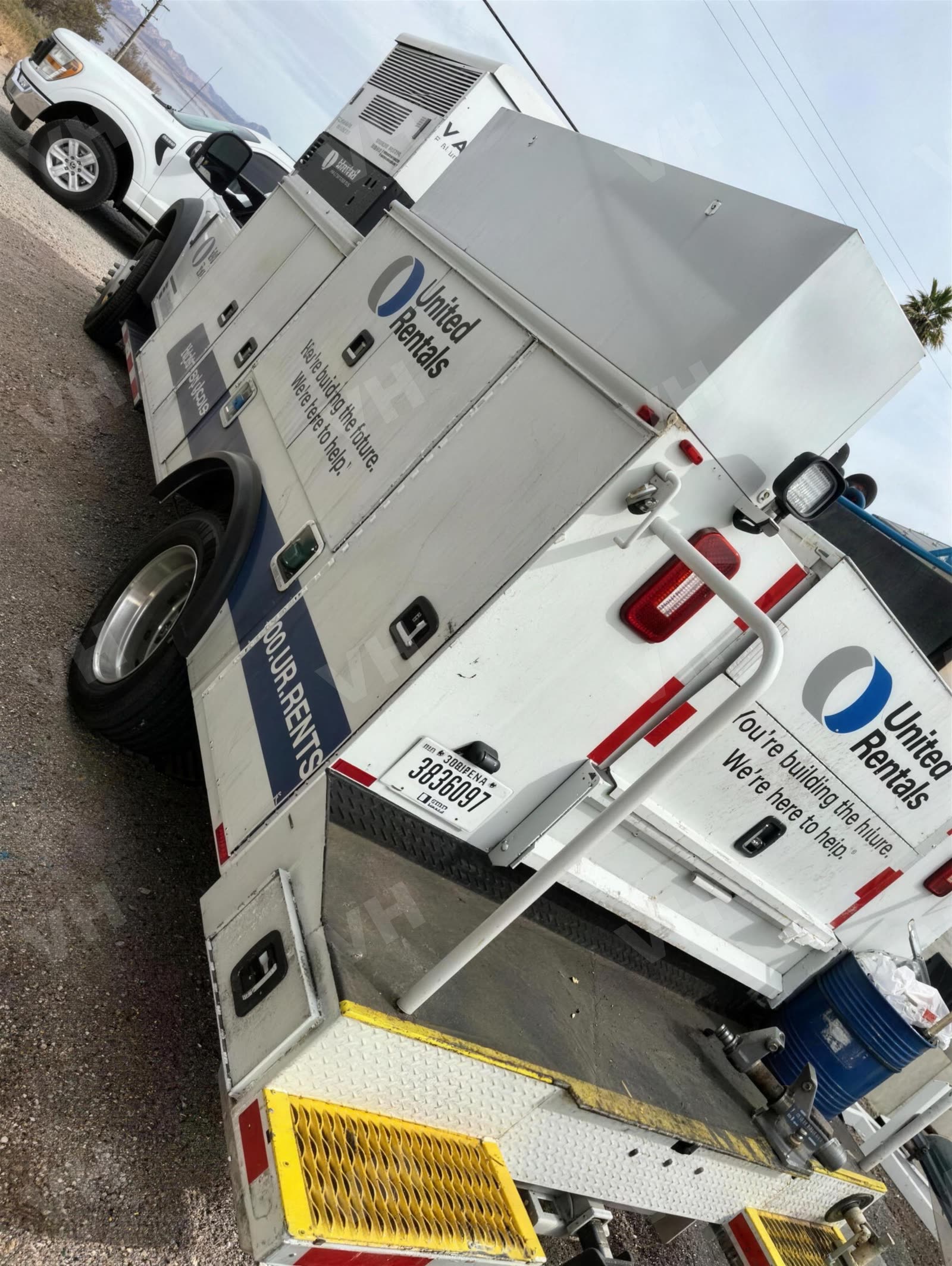 2019 Ford F550REGXLD4WD TRUCK WITH SERVICE BODY > 1 TON photo 4