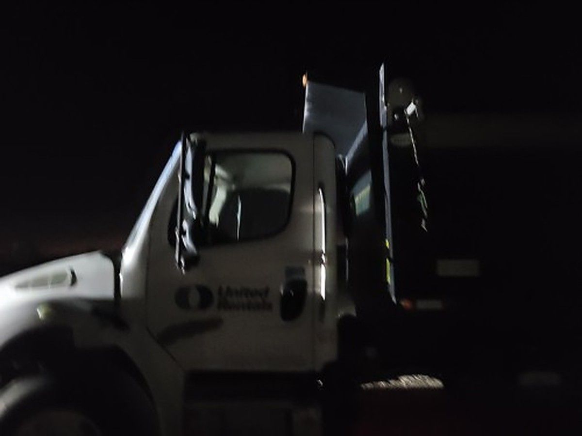 FREIGHTLNR M2 106 DUMP photo 9