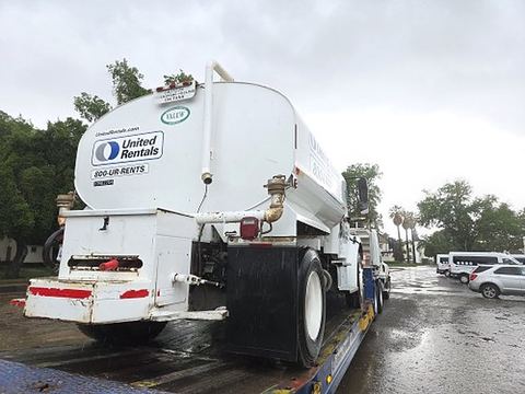 2019 FREIGHTLNR M2 106 WATER Truck Water 2000-2999 Gal Cdl