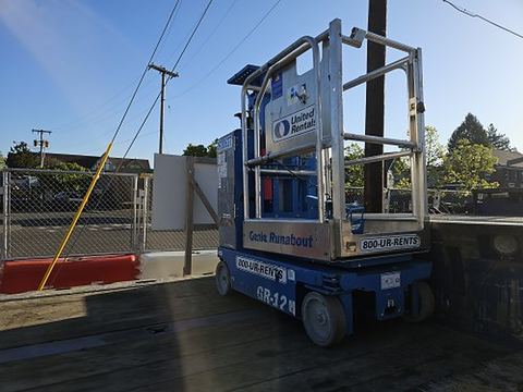 2019 GENIE GR-12 Vertical Lift 12' Elec Self Propelled