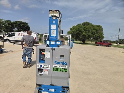 2019 GENIE GR-20 Vertical Lift 18-20' Elec Self Propelled