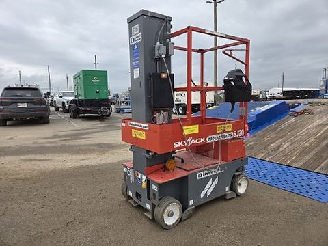 2019 GENIE GR-20 Vertical Lift 18-20' Elec Self Propelled