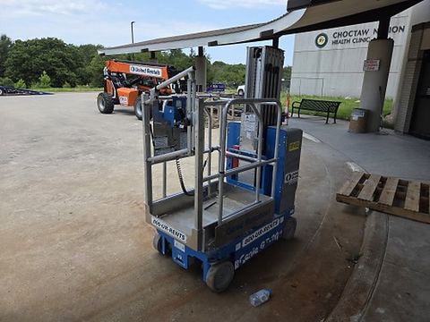 2019 GENIE GR-20 Vertical Lift 18-20' Elec Self Propelled