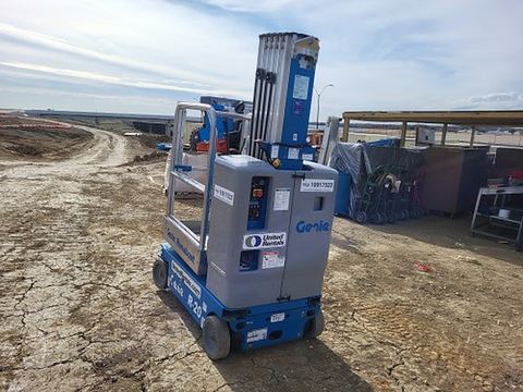 2019 GENIE GR-20 Vertical Lift 18-20' Elec Self Propelled