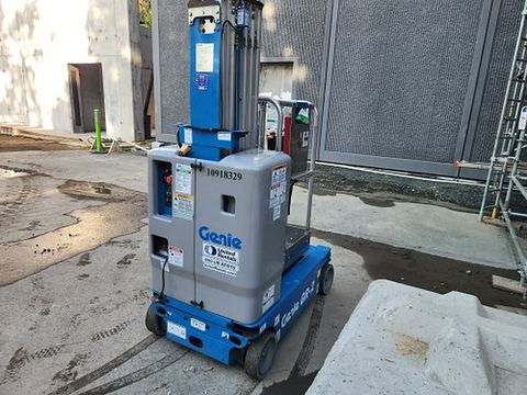 2019 GENIE GR-20 Vertical Lift 18-20' Elec Self Propelled