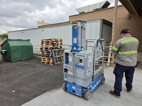2019 GENIE GR-20 Vertical Lift 18-20' Elec Self Propelled