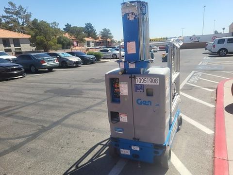 2019 GENIE GR-20 Vertical Lift 18-20' Elec Self Propelled