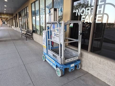 2019 GENIE GR-20 Vertical Lift 18-20' Elec Self Propelled