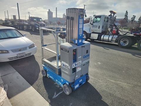 2019 GENIE GR-20 Vertical Lift 18-20' Elec Self Propelled