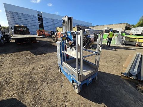 2019 GENIE GR-20 Vertical Lift 18-20' Elec Self Propelled