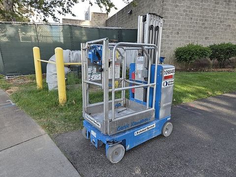 2019 GENIE GR-20 Vertical Lift 18-20' Elec Self Propelled