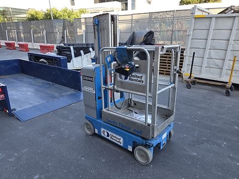 2019 GENIE GR-20 Vertical Lift 18-20' Elec Self Propelled