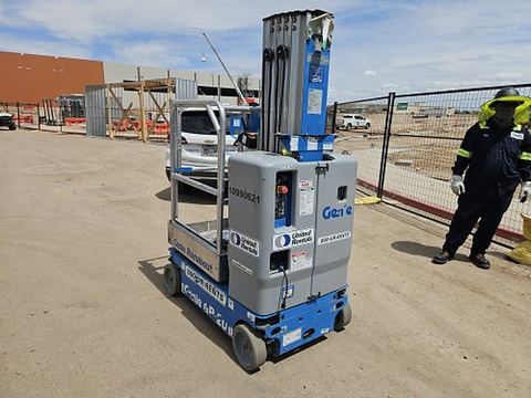 2019 GENIE GR-20 Vertical Lift 18-20' Elec Self Propelled
