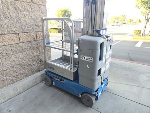 2019 GENIE GR-20 Vertical Lift 18-20' Elec Self Propelled