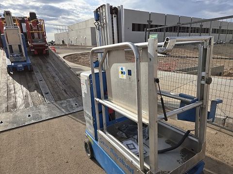2019 GENIE GR-20 Vertical Lift 18-20' Elec Self Propelled