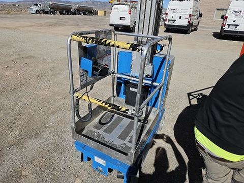 2019 GENIE GR-20 Vertical Lift 18-20' Elec Self Propelled