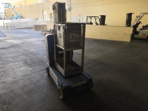 2019 GENIE GR-20 Vertical Lift 18-20' Elec Self Propelled