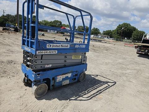 2019 GENIE GS-1930 Scissor Lift 19' Electric