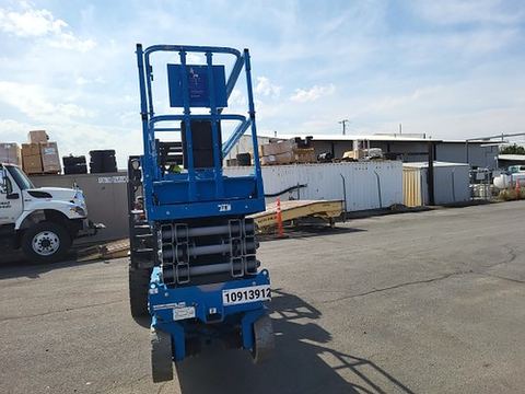 2019 GENIE GS-2632 Scissor Lift 24-26' Electric 30-36" Wide