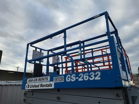 2019 GENIE GS-2632 Scissor Lift 24-26' Electric 30-36" Wide