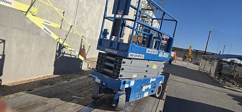 2019 GENIE GS-2632 Scissor Lift 24-26' Electric 30-36" Wide