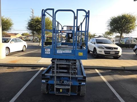 2019 GENIE GS-2646 Scissor Lift 24-26' Electric 46-68" Wide