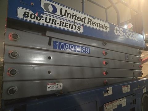 2019 GENIE GS-3232 Scissor Lift 30-33' Electric 32" Wide