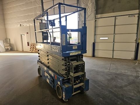 2019 GENIE GS-3232 Scissor Lift 30-33' Electric 32" Wide