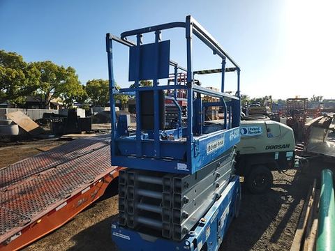 2019 GENIE GS-3232 Scissor Lift 30-33' Electric 32" Wide