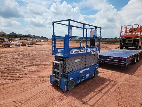2019 GENIE GS-3232 Scissor Lift 30-33' Electric 32" Wide