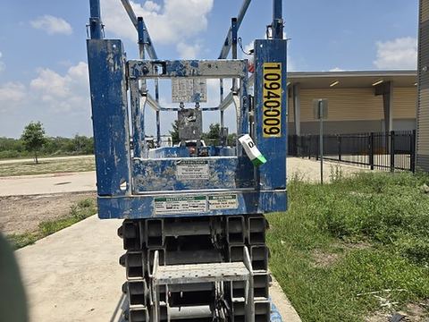 2019 GENIE GS-3232 Scissor Lift 30-33' Electric 32" Wide
