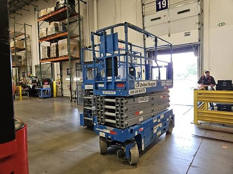 2019 GENIE GS-3232 Scissor Lift 30-33' Electric 32" Wide