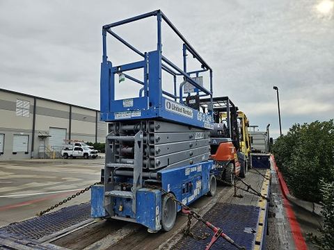 2019 GENIE GS-3232 Scissor Lift 30-33' Electric 32" Wide