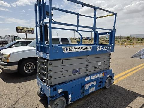 2019 GENIE GS-3232 Scissor Lift 30-33' Electric 32" Wide