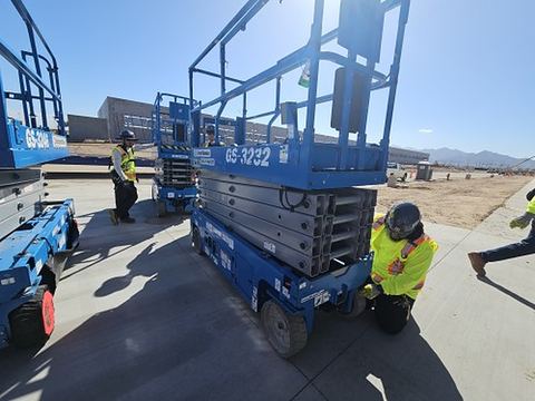 2019 GENIE GS-3232 Scissor Lift 30-33' Electric 32" Wide