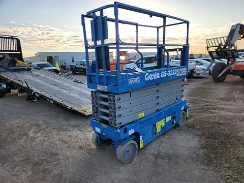 2019 GENIE GS-3232 Scissor Lift 30-33' Electric 32" Wide