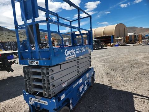 2019 GENIE GS-3232 Scissor Lift 30-33' Electric 32" Wide