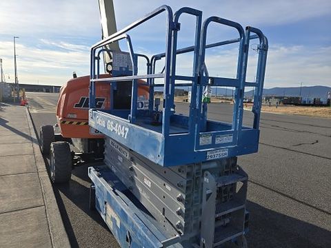 2019 GENIE GS-4047 Scissor Lift 39-40' Electric 45-48"Wide